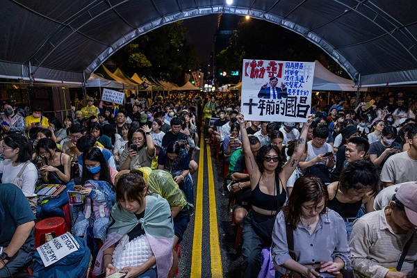 Taiwan's protests in world news & online news