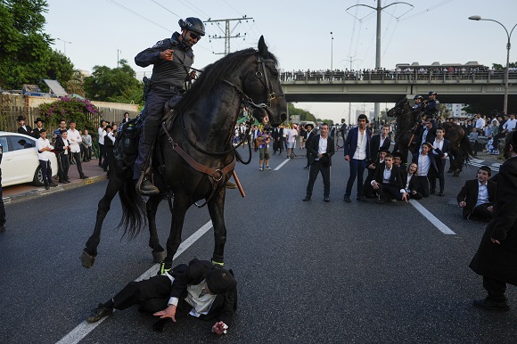 Israel's Orthodox protest in bulletin news & world news