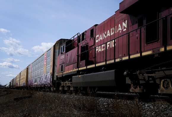 Possible supply problems over a Canada rail stoppage in breaking news